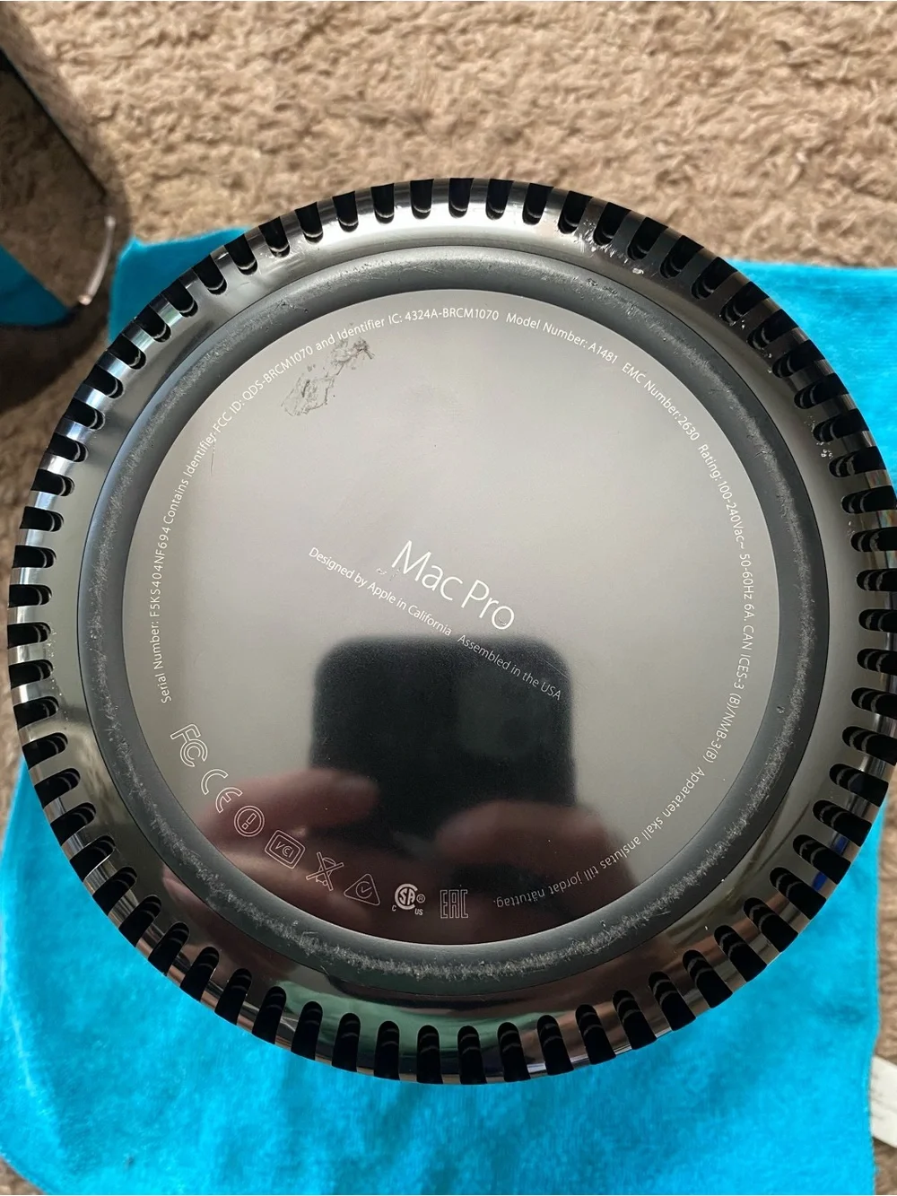 Apple (Late 2013) Mac Pro A1481 or Trash can - no HD SSD